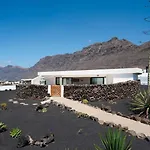 Lanzarote アパート カレタ・デ・ファマラ